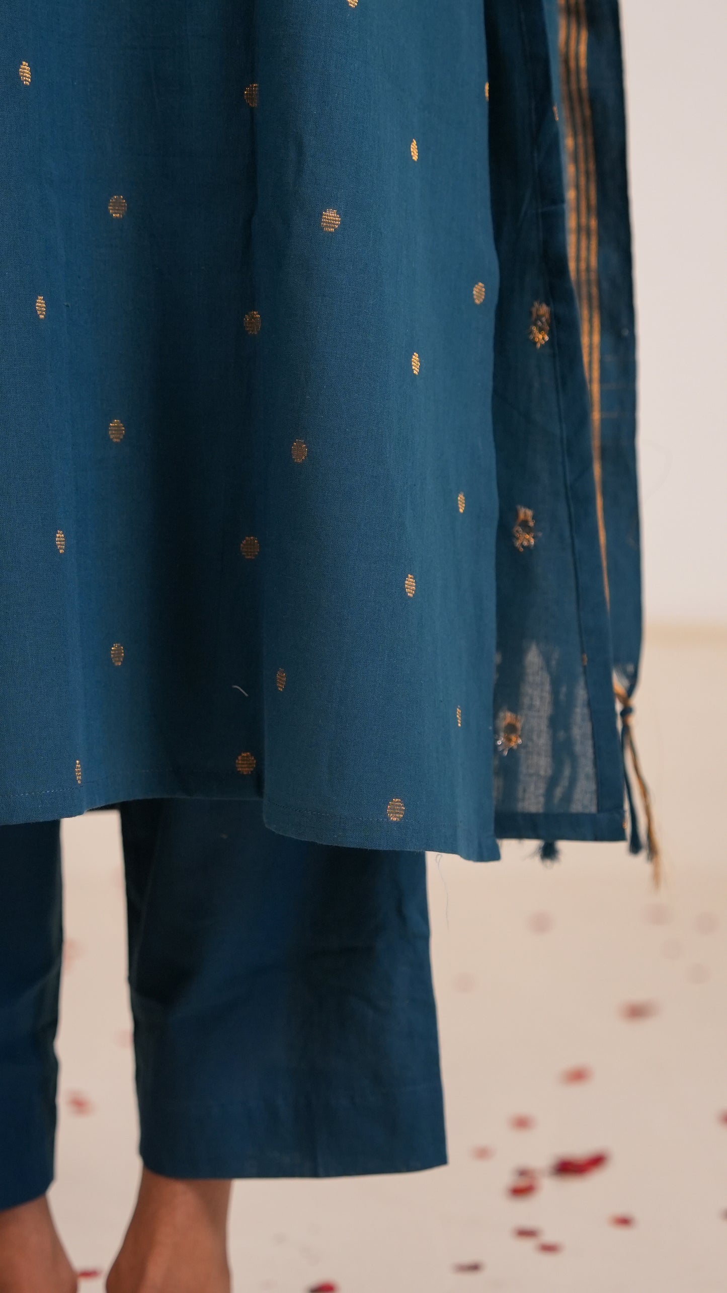 Nilotpala Dupatta Set
