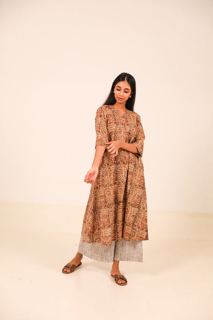 Kobicha Kurta Set