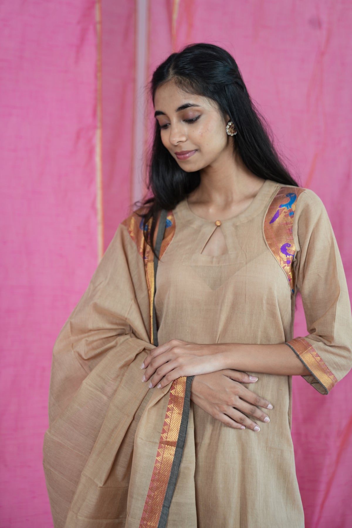 Dyuti Suit Set