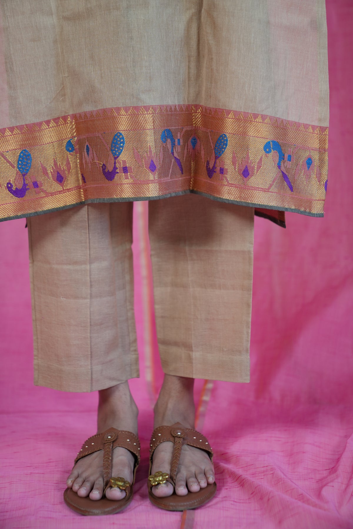 Dyuti Suit Set