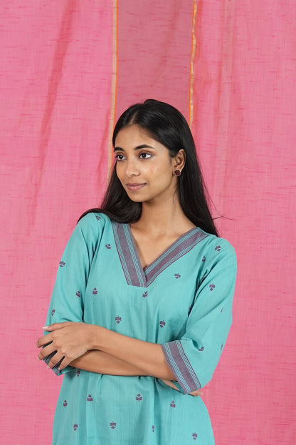 Aruni Kurta Set
